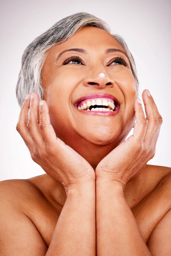 Patch repulpant à micro-cônes : une peau renouvelée en un éclair